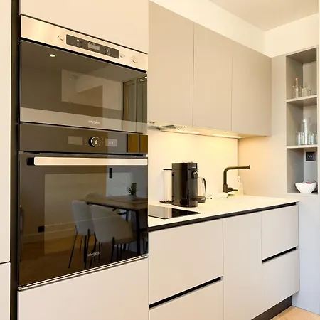 Apartament 9a - Facing Port & Town Hall Cannes